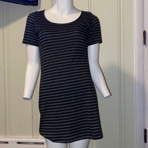 Short sleeved tunic top with strappy back